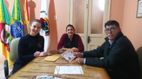 Câmara recebe visita da 1ª Prenda Juvenil da 10ªRT